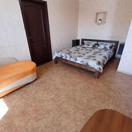 Apartment 2 Rooms Slobozhansky Prospekt Nizsnyodnyiprovszk Kültér fotó