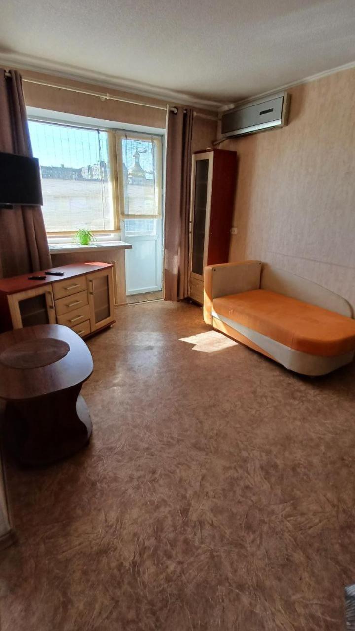 Apartment 2 Rooms Slobozhansky Prospekt Nizsnyodnyiprovszk Kültér fotó